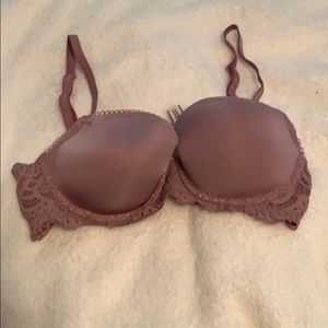 Victoria Secret 32D lines Demi bra